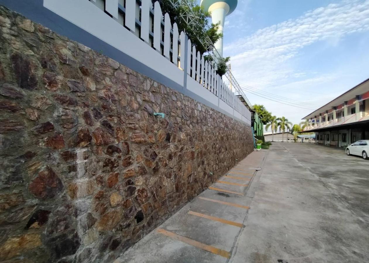 Jirapa Modern Resort Chonburi Zewnętrze zdjęcie